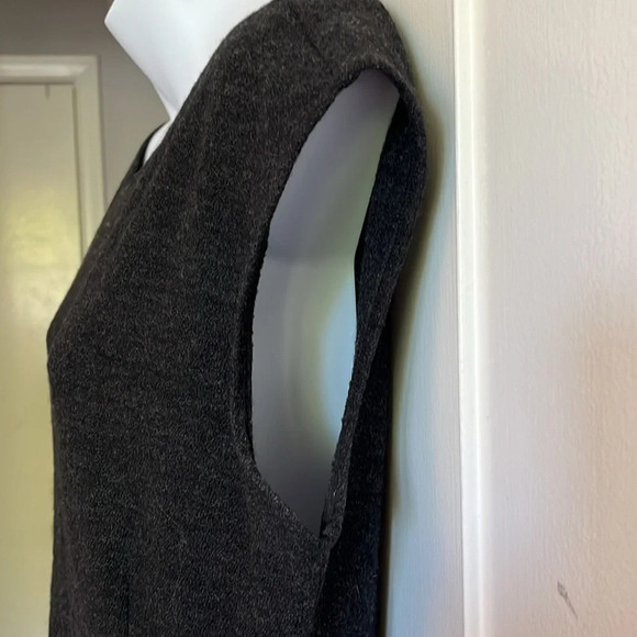 Eileen Fisher Wool Shift
Dress charcoal grey office wear church holidays size M - Picture 5 of 11